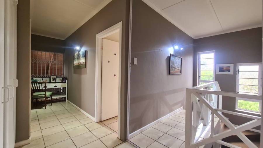 5 Bedroom Property for Sale in Merryhill Eastern Cape